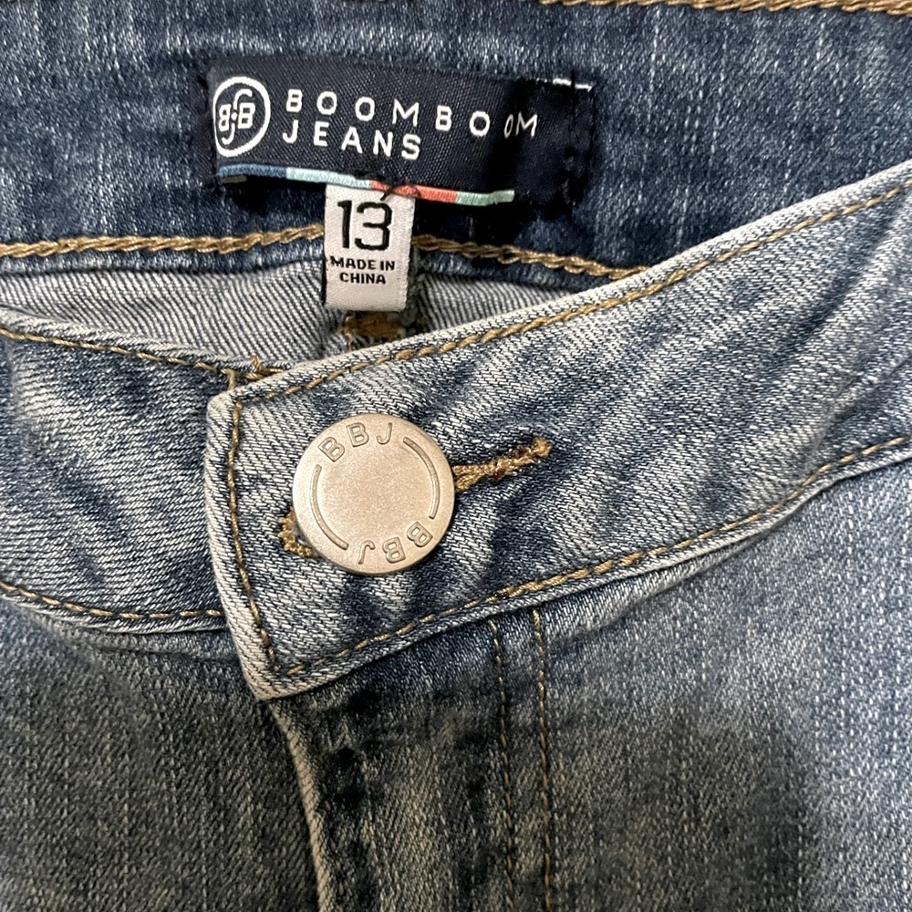 Sz 13 women BoomBoom jeans ripped un hemmed foot - Picture 2 of 5